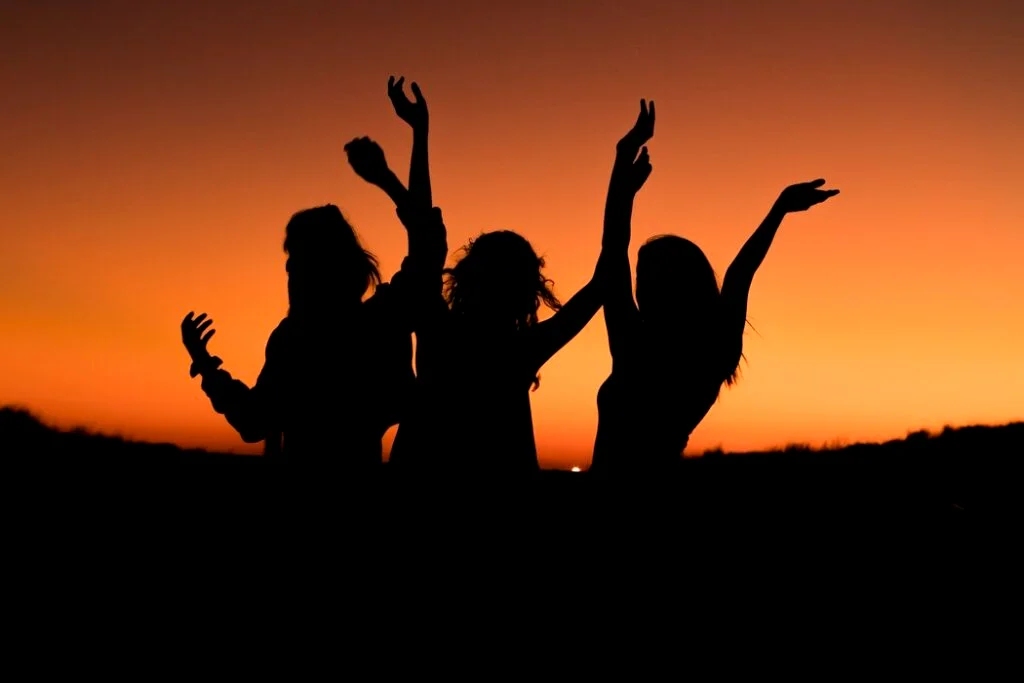 7 mandamientos para organizar la despedida de soltero/a perfecta