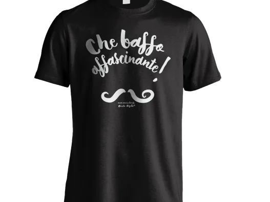 Camiseta negra serigrafiada a un color