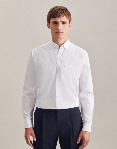 Camisa regular fit cuello americano